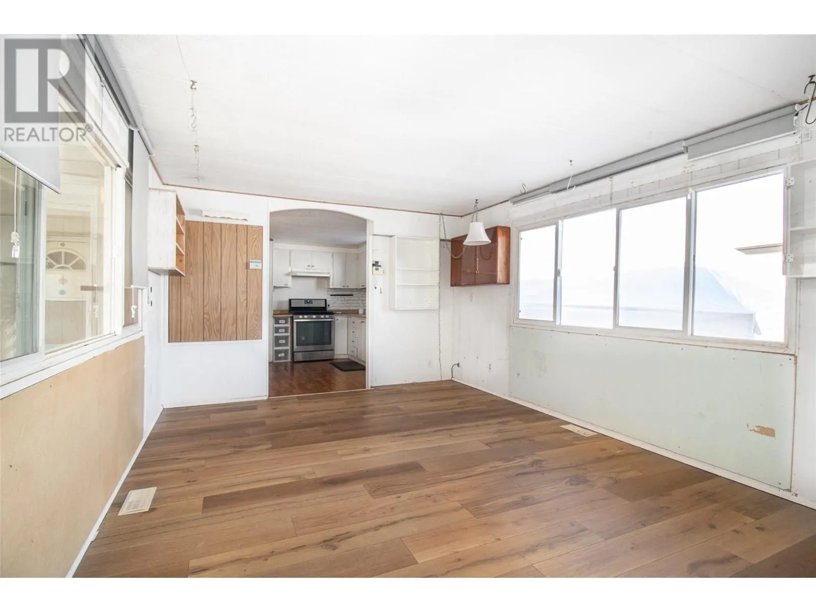 3745 Lakeshore Road Unit# 39