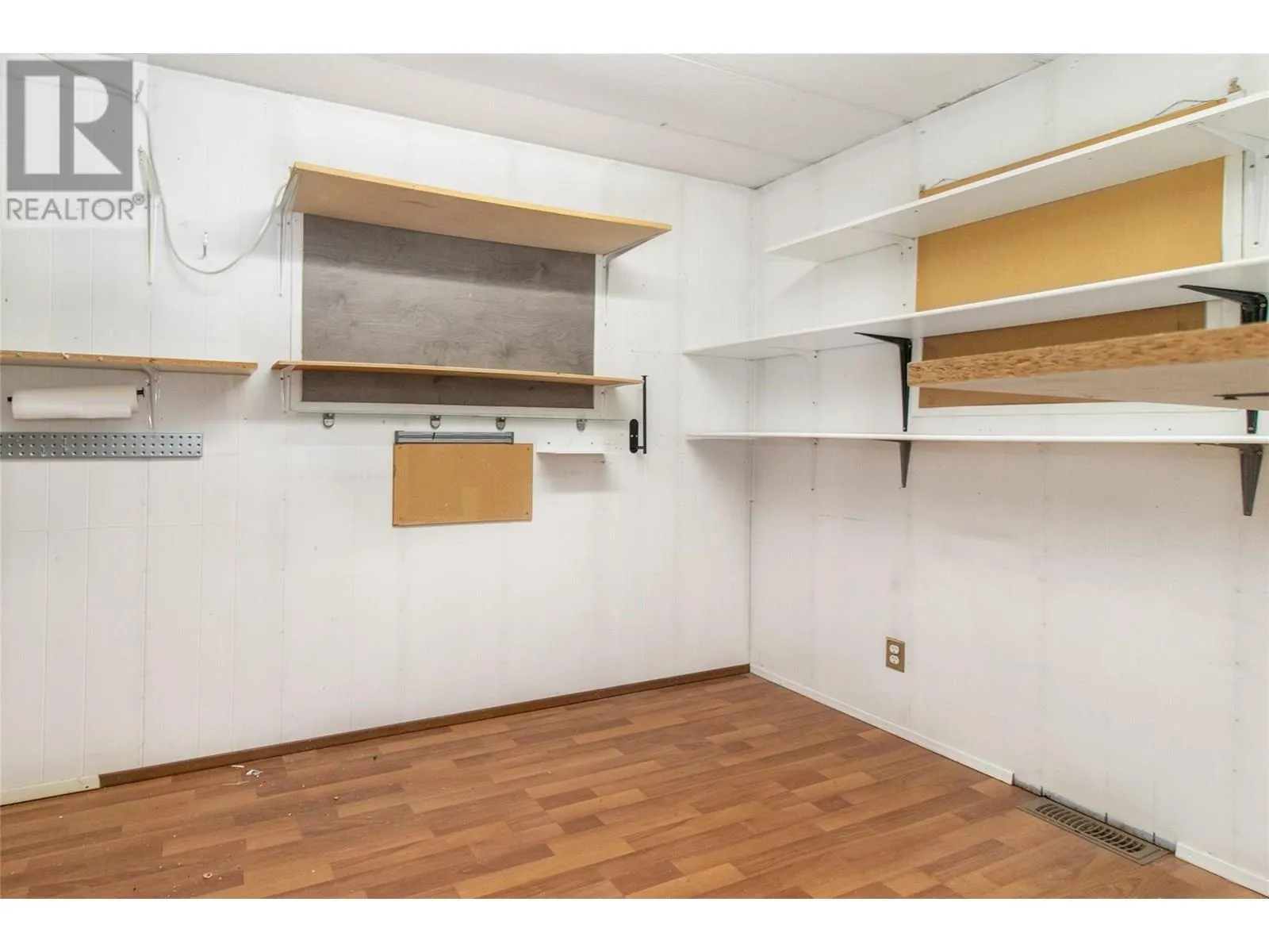 3745 Lakeshore Road Unit# 39