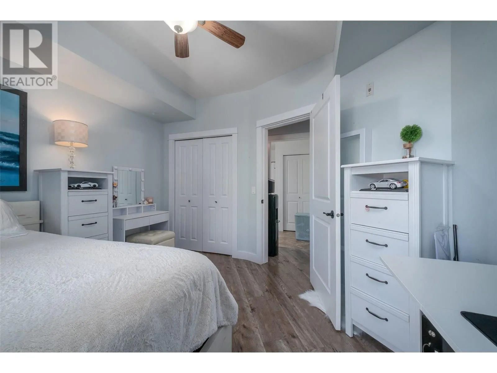 2551 Shoreline Drive Unit# 112