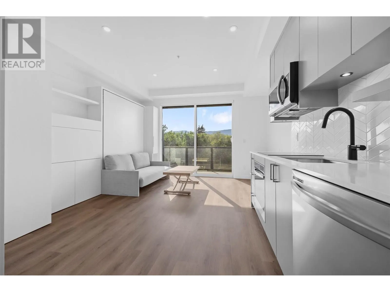 1274 Devonshire Avenue Unit# 411