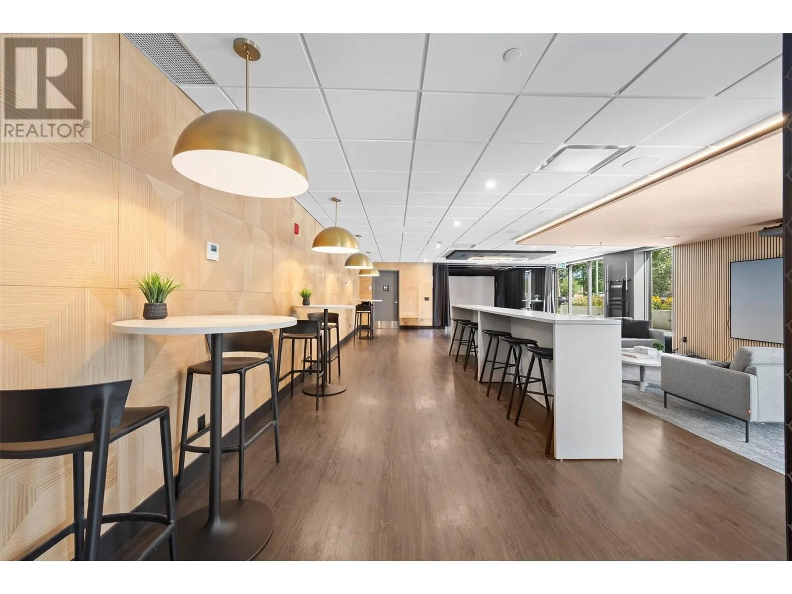 1274 Devonshire Avenue Unit# 411