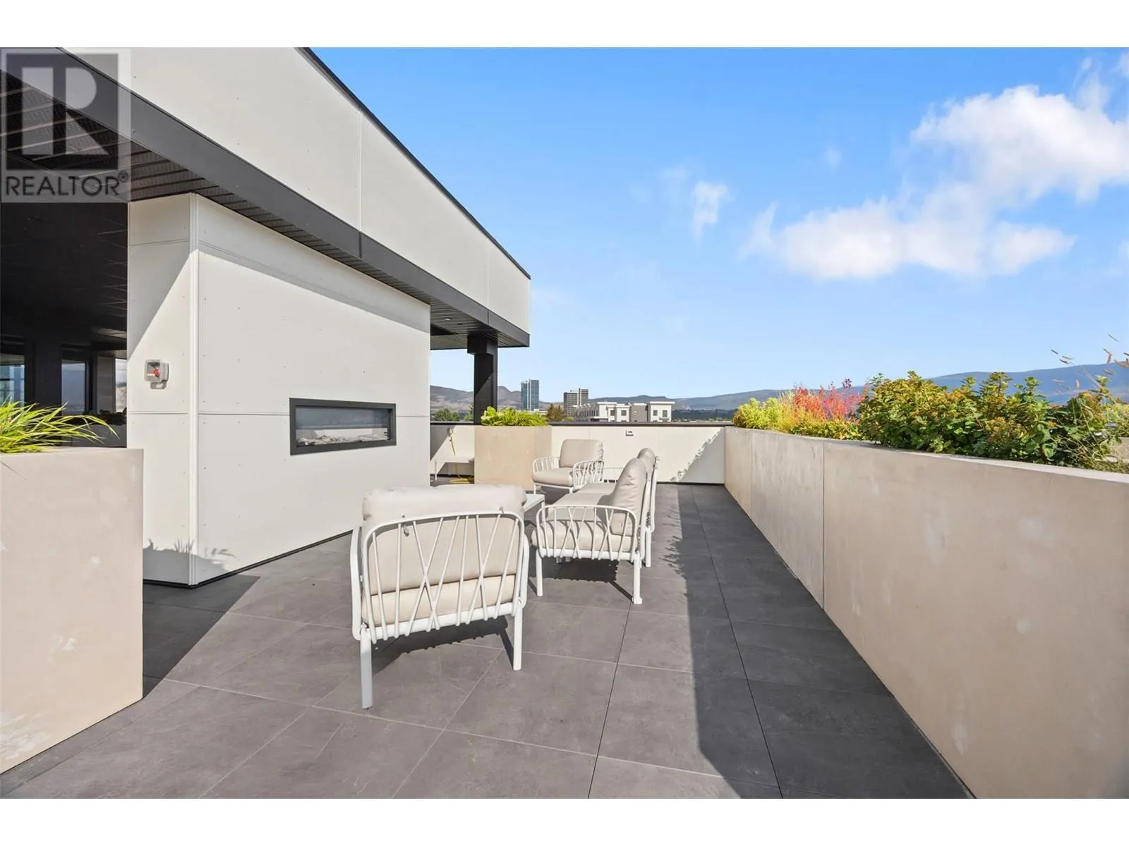 1274 Devonshire Avenue Unit# 411