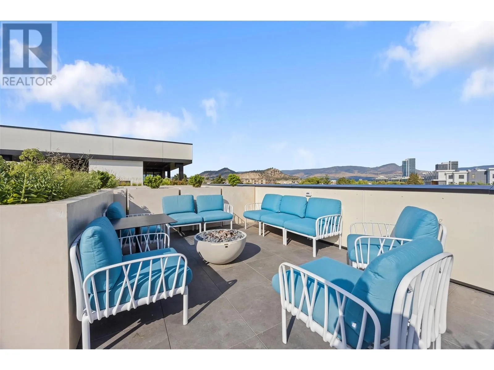 1274 Devonshire Avenue Unit# 411