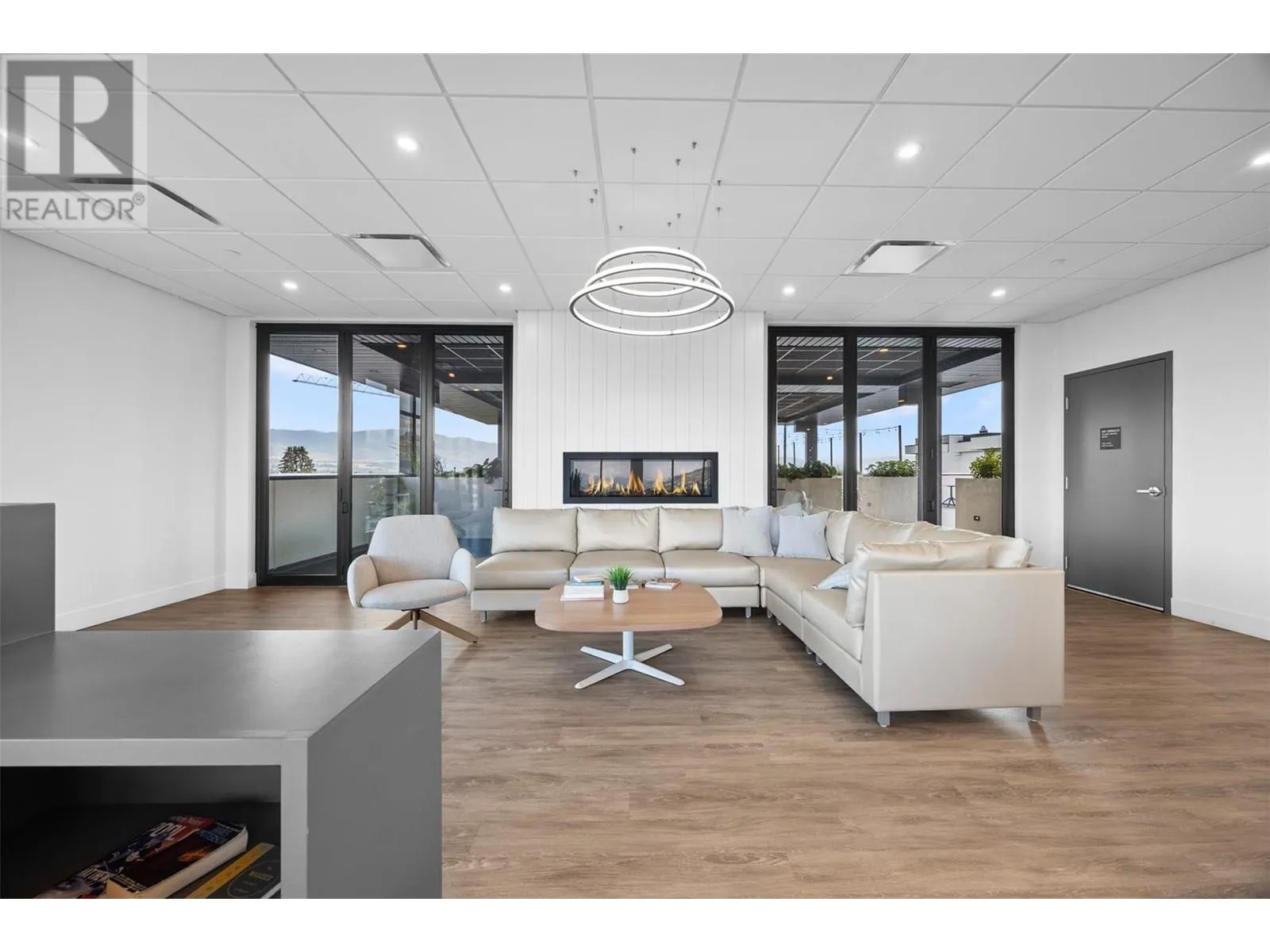 1274 Devonshire Avenue Unit# 411