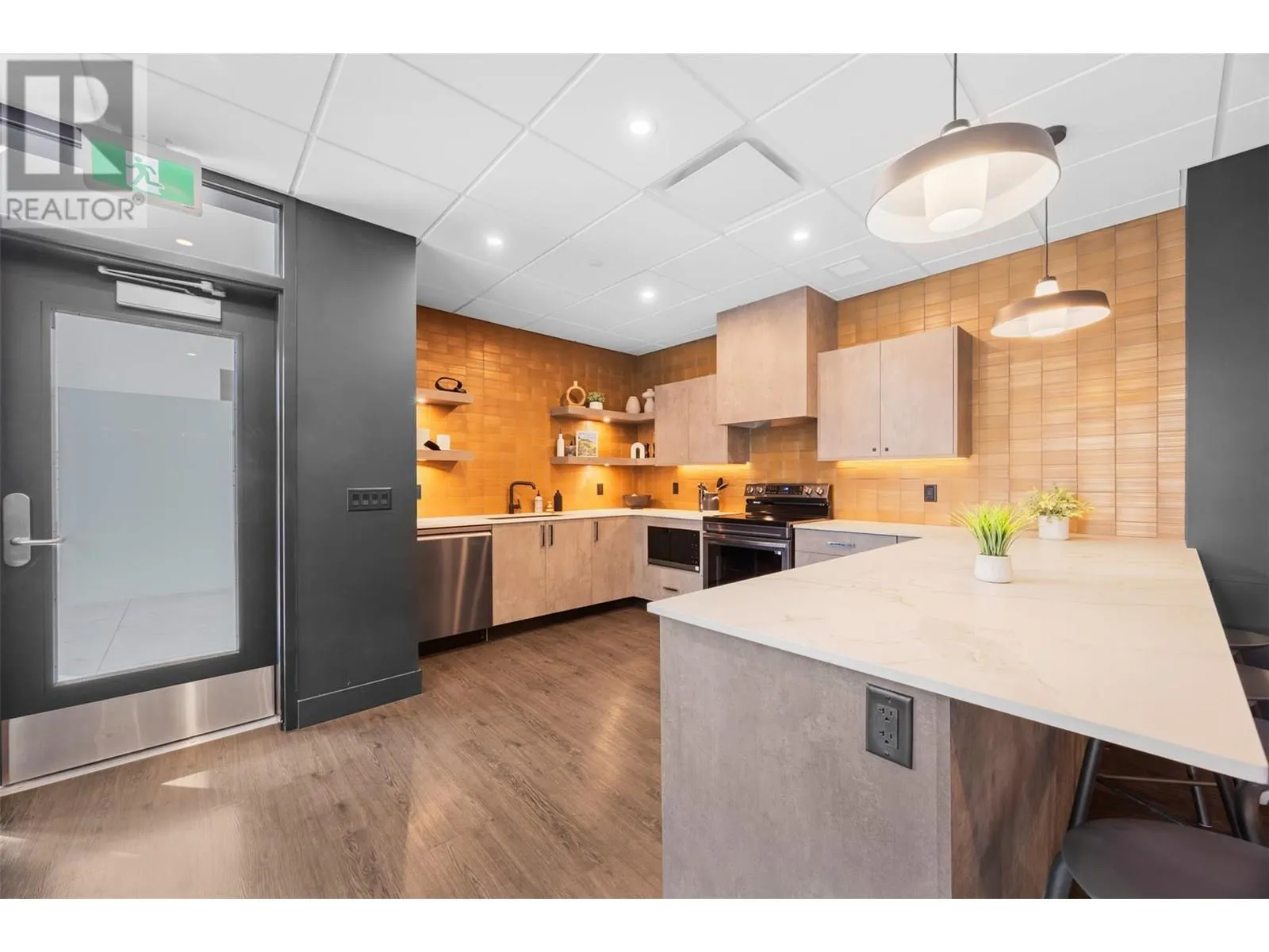 1274 Devonshire Avenue Unit# 411