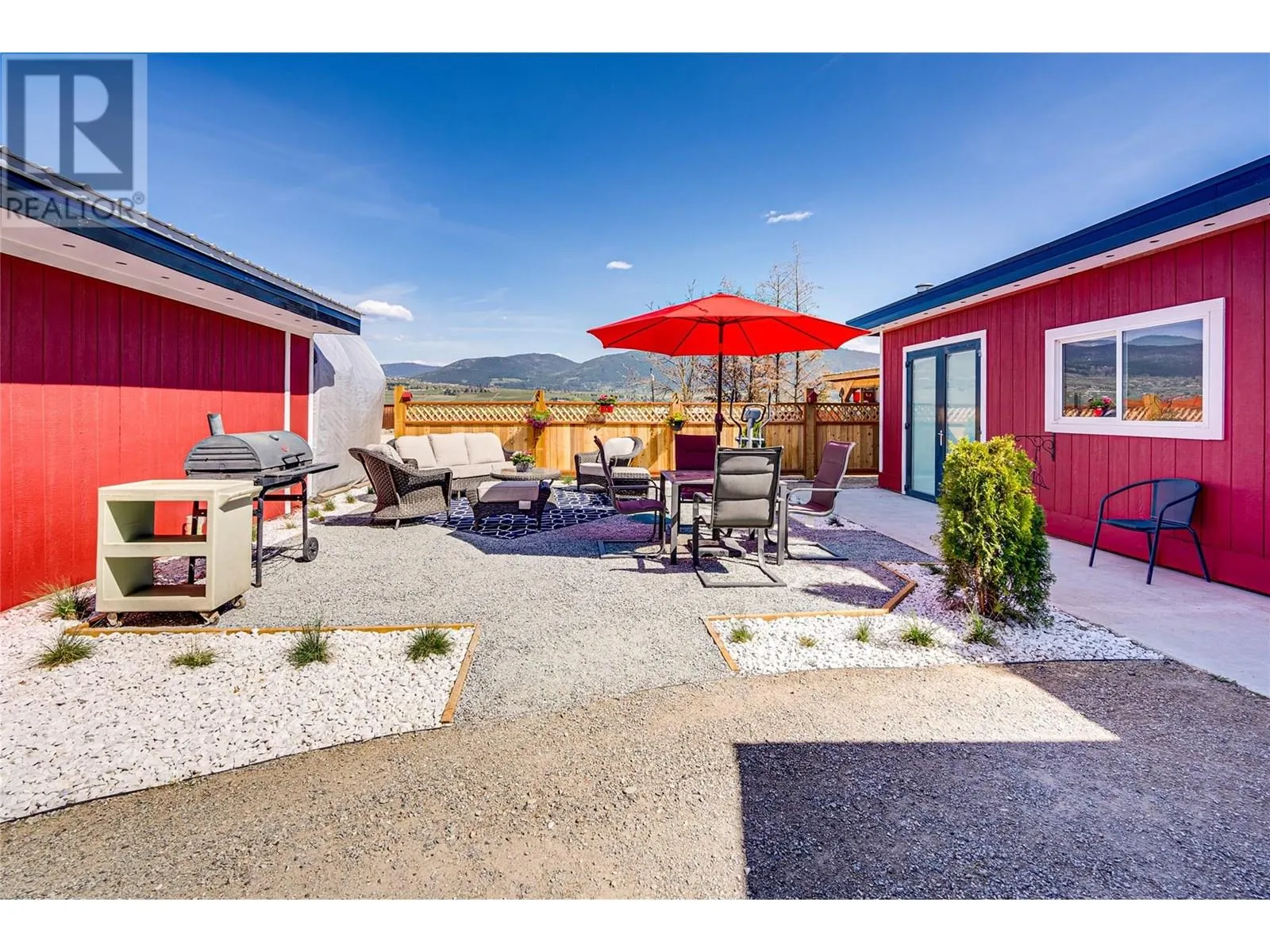 6049 Old Kamloops Road