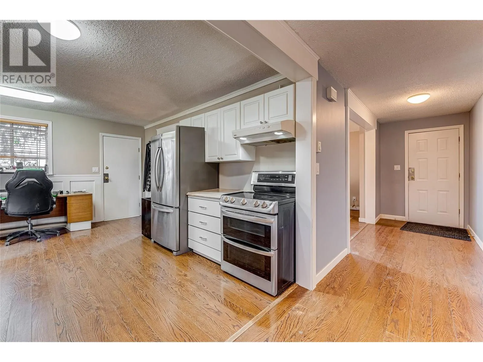 6049 Old Kamloops Road
