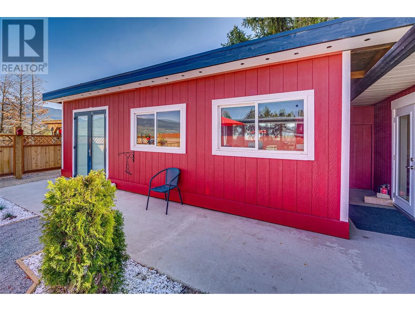 6049 Old Kamloops Road