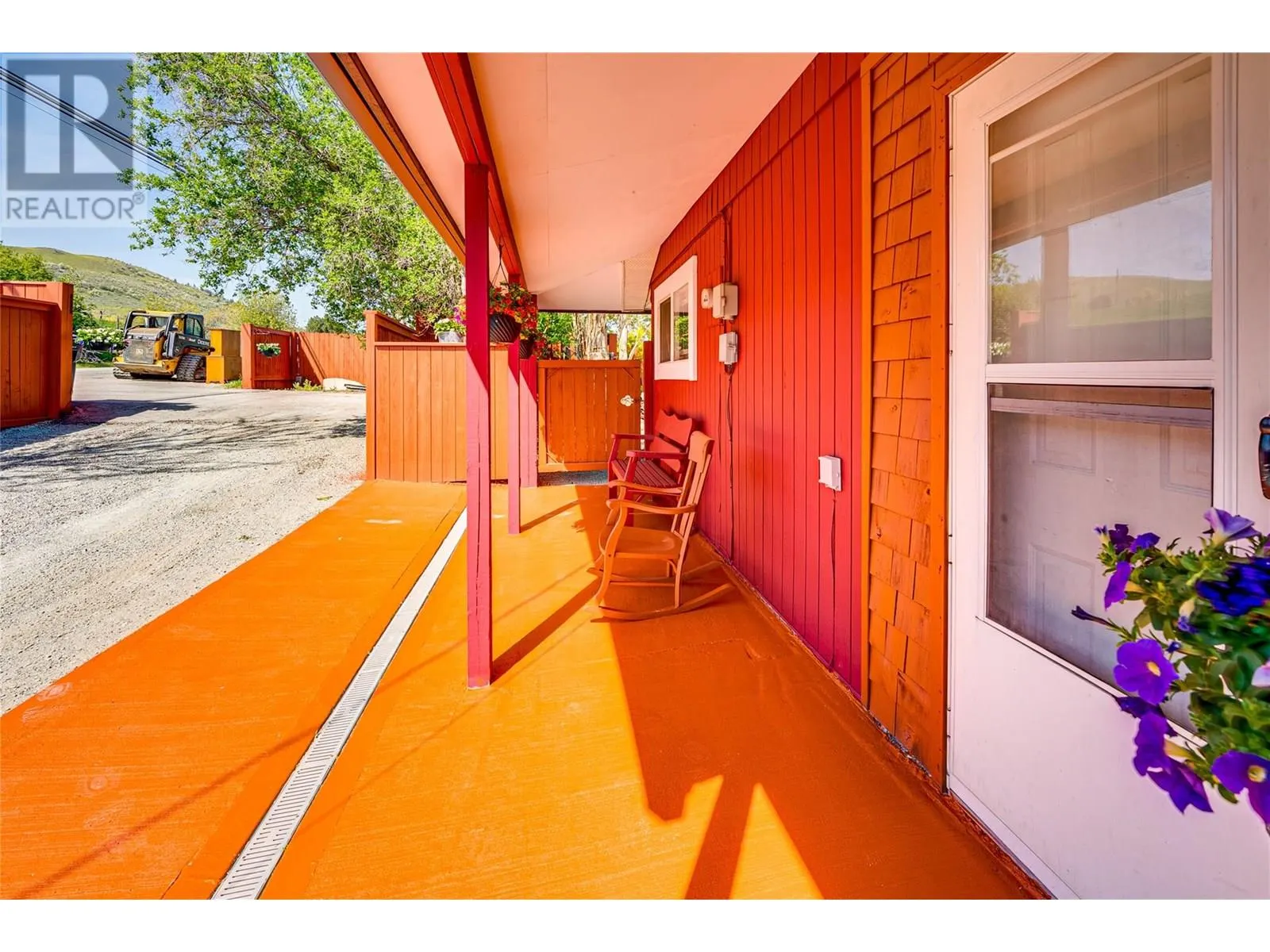 6049 Old Kamloops Road