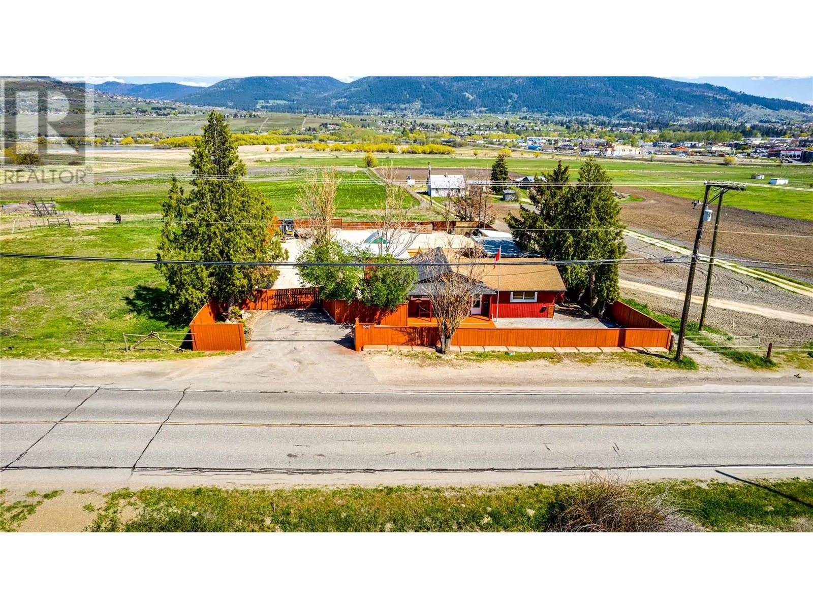 6049 Old Kamloops Road