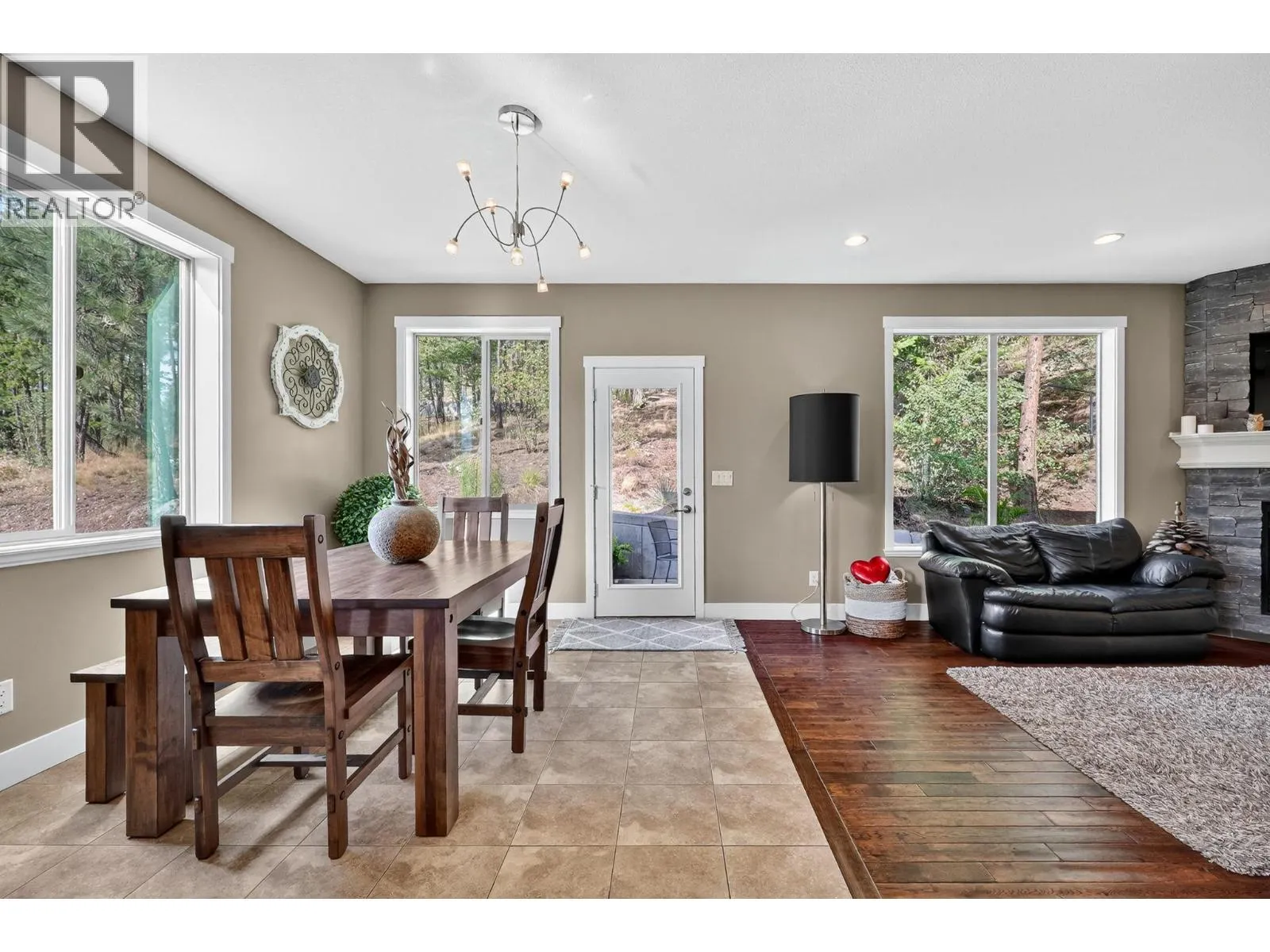 2200 Sunview Drive