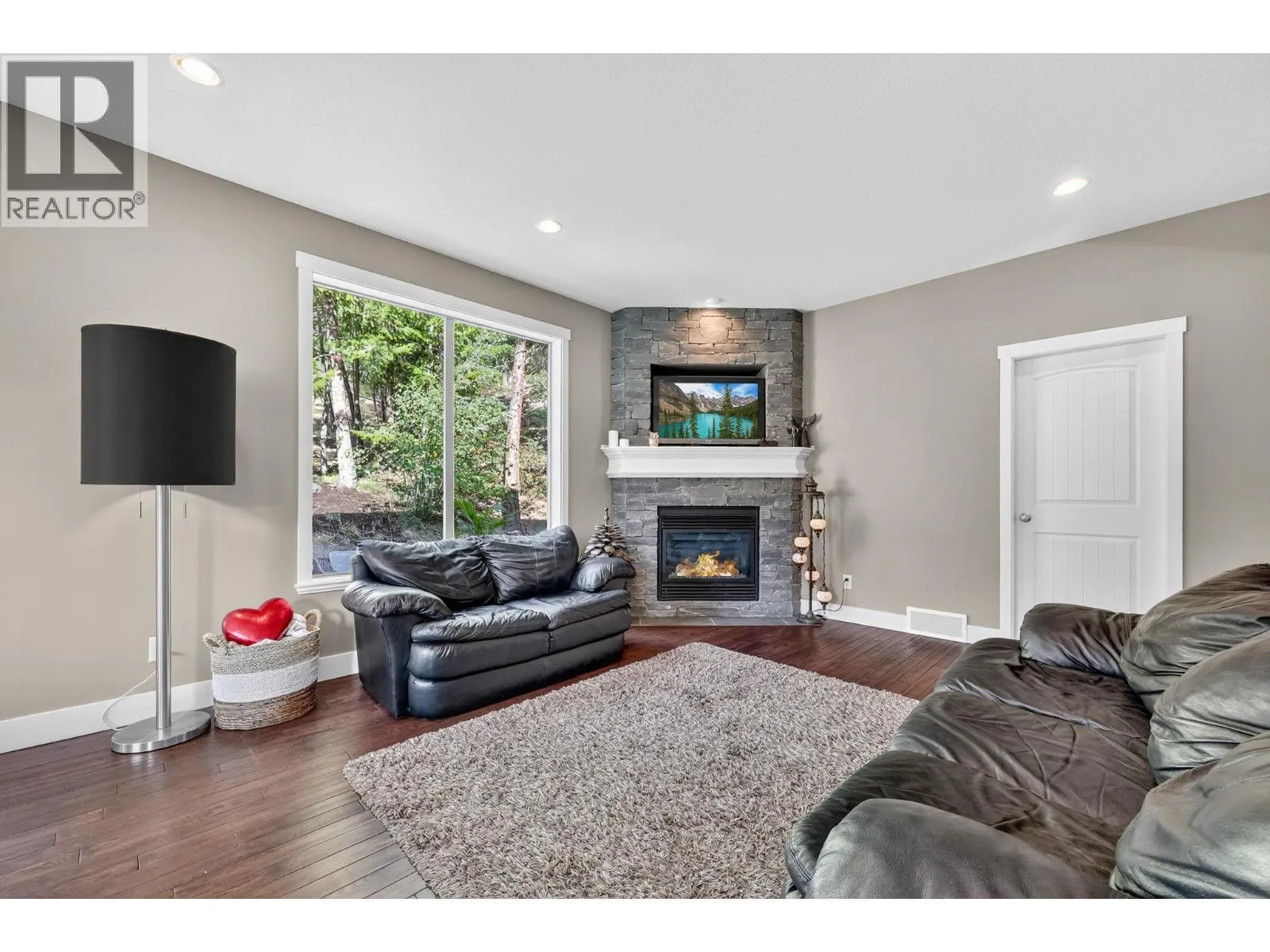 2200 Sunview Drive