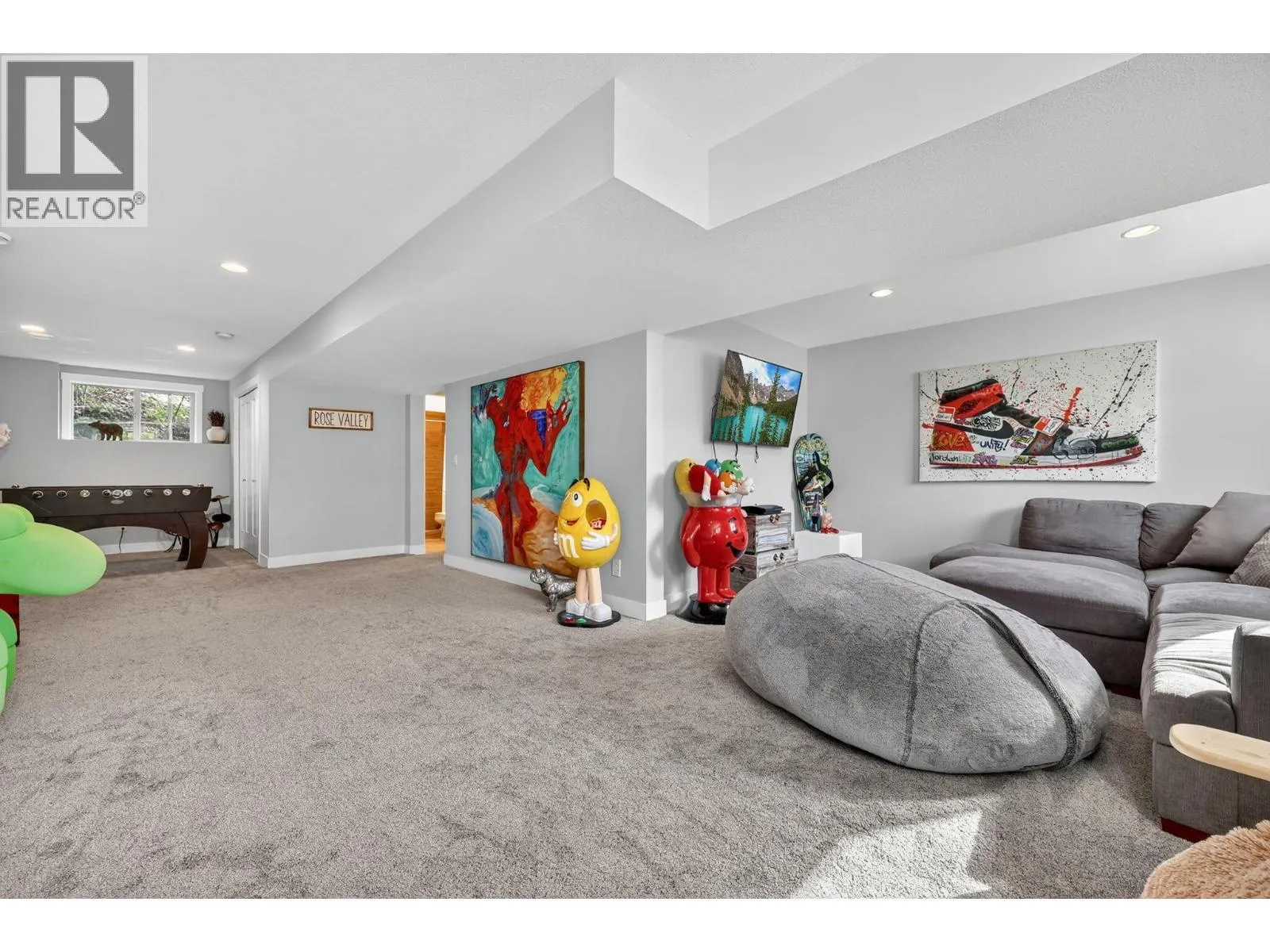 2200 Sunview Drive