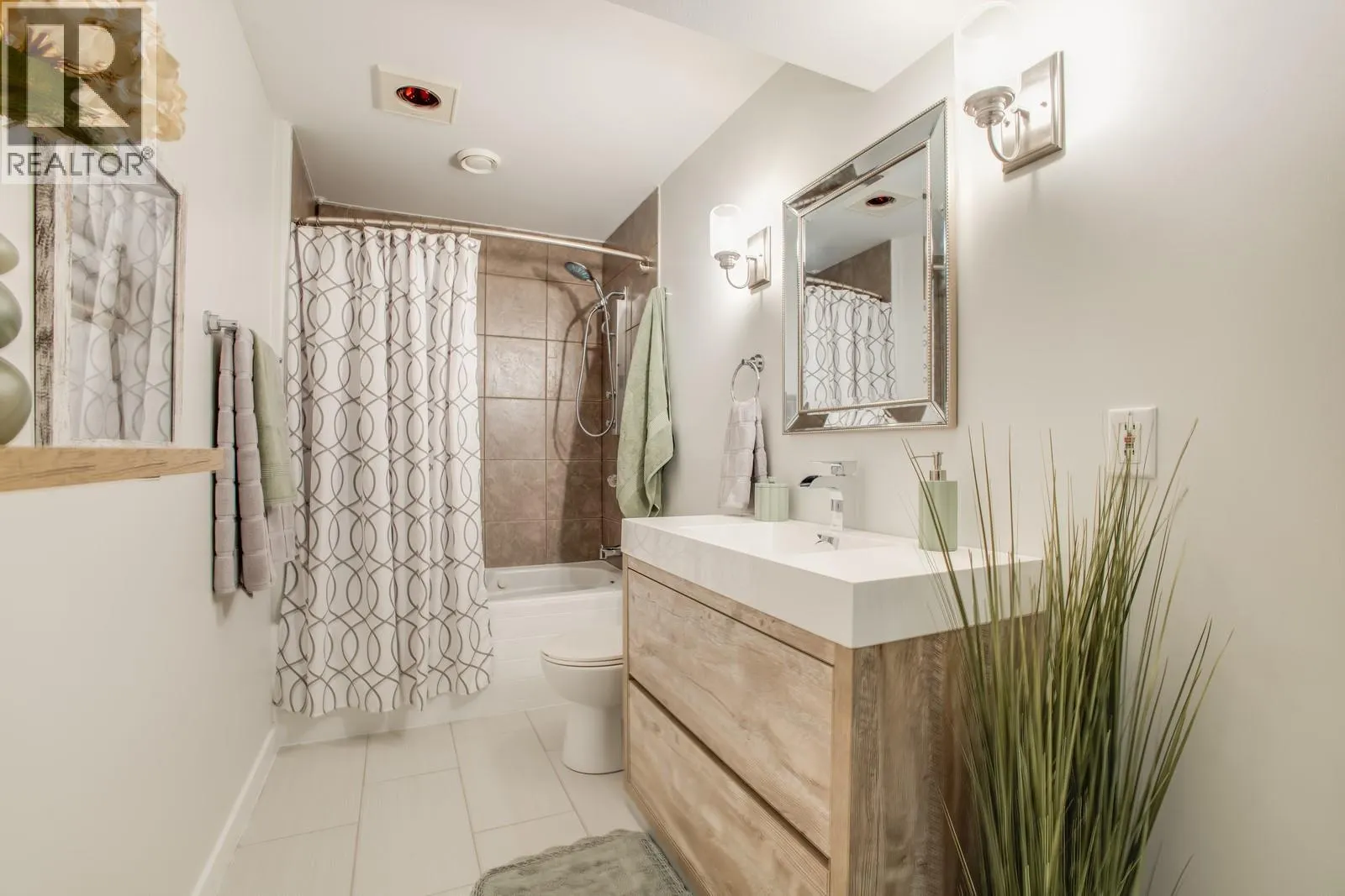 2250 Louie Drive Unit# 144