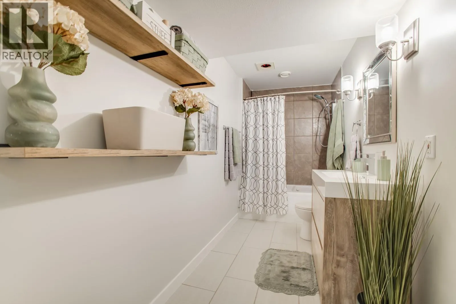 2250 Louie Drive Unit# 144