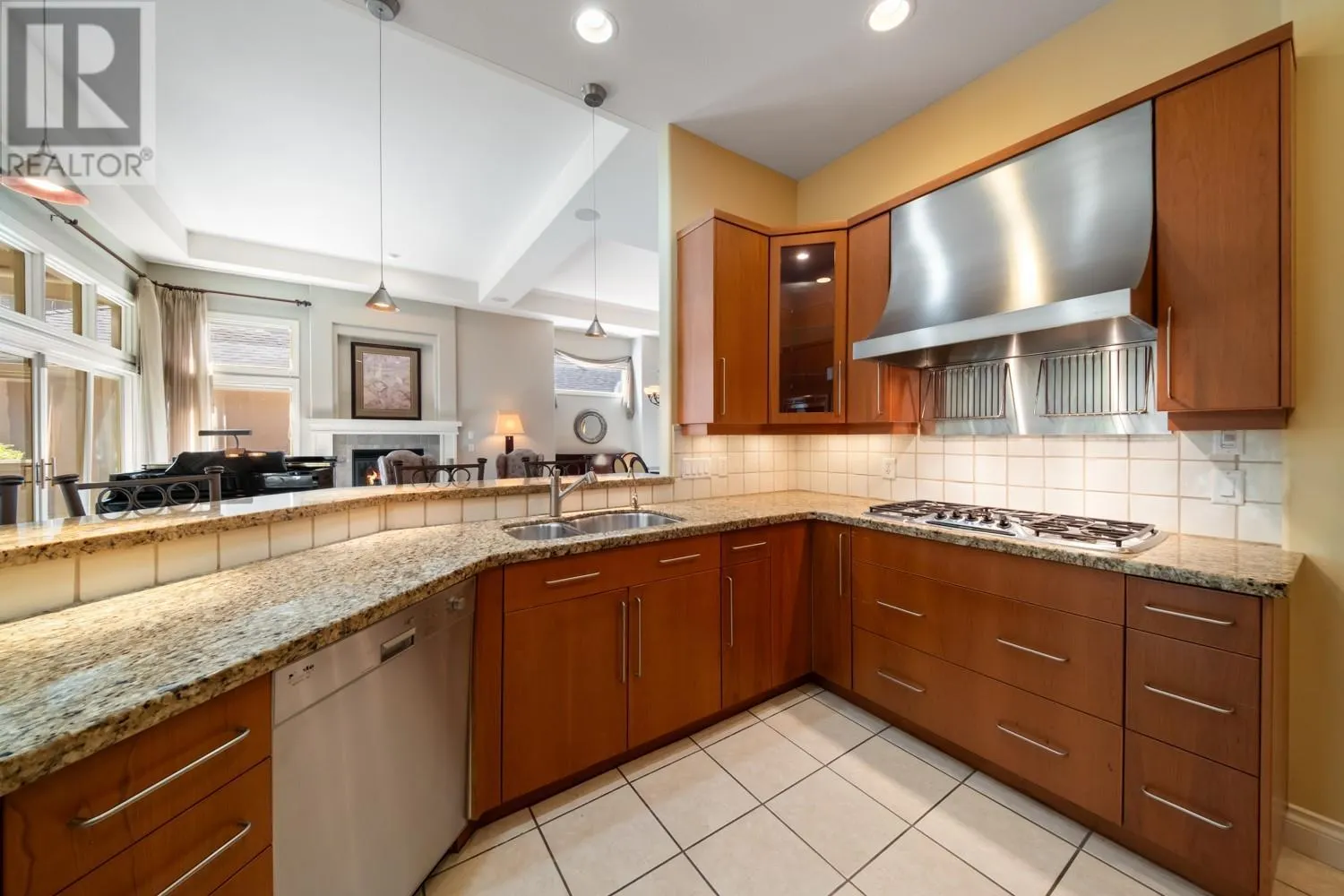 4349 Gallaghers Fairway S