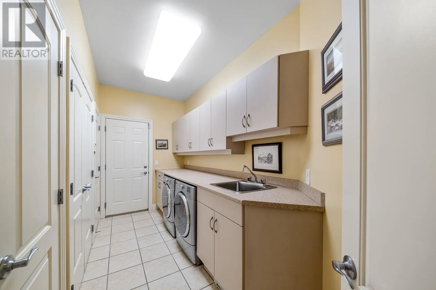 4349 Gallaghers Fairway S
