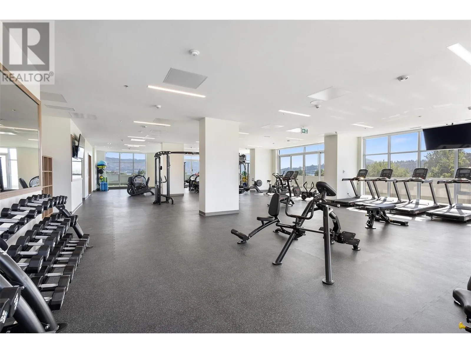 238 Leon Avenue Unit# 809