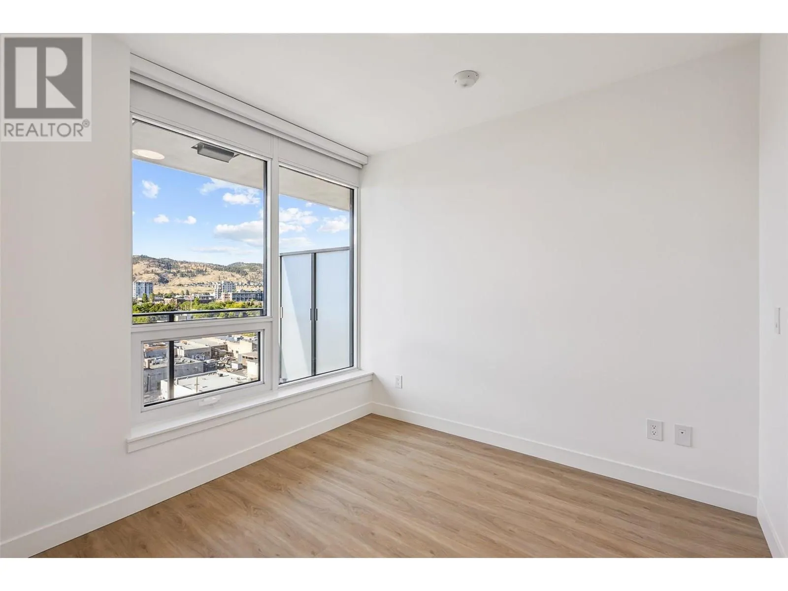 238 Leon Avenue Unit# 809
