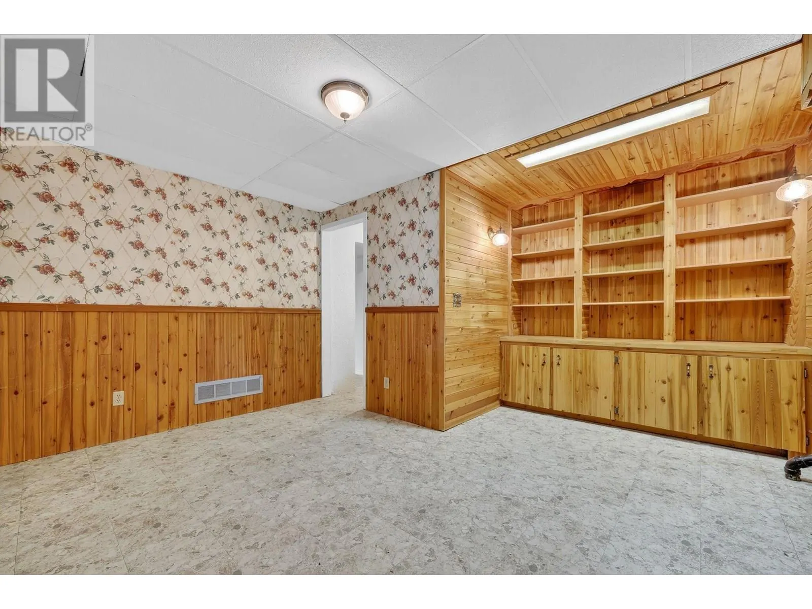 1436 Athans Court
