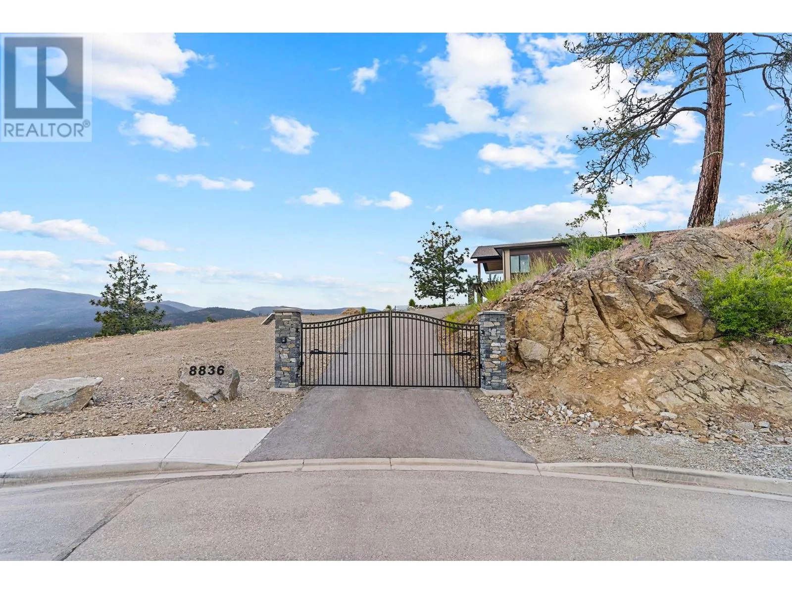 8836 Stonington Road