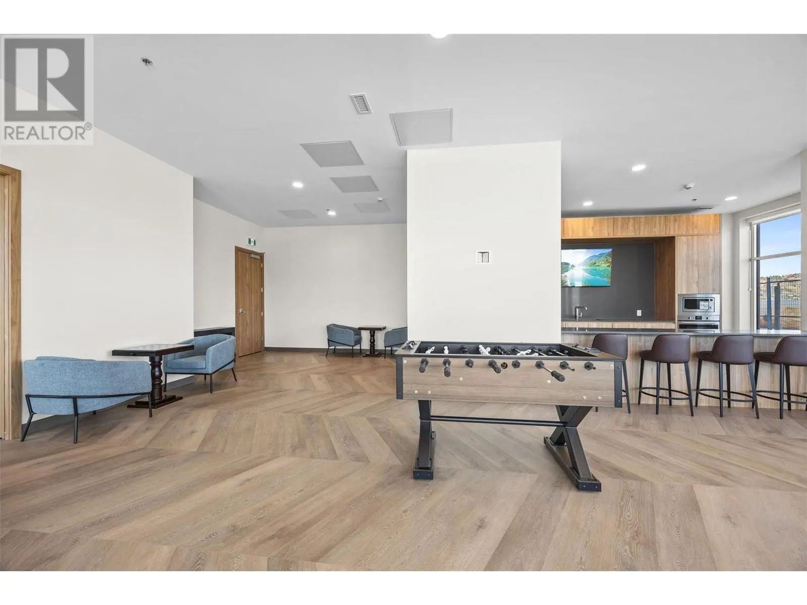 238 Leon Avenue Unit# 709