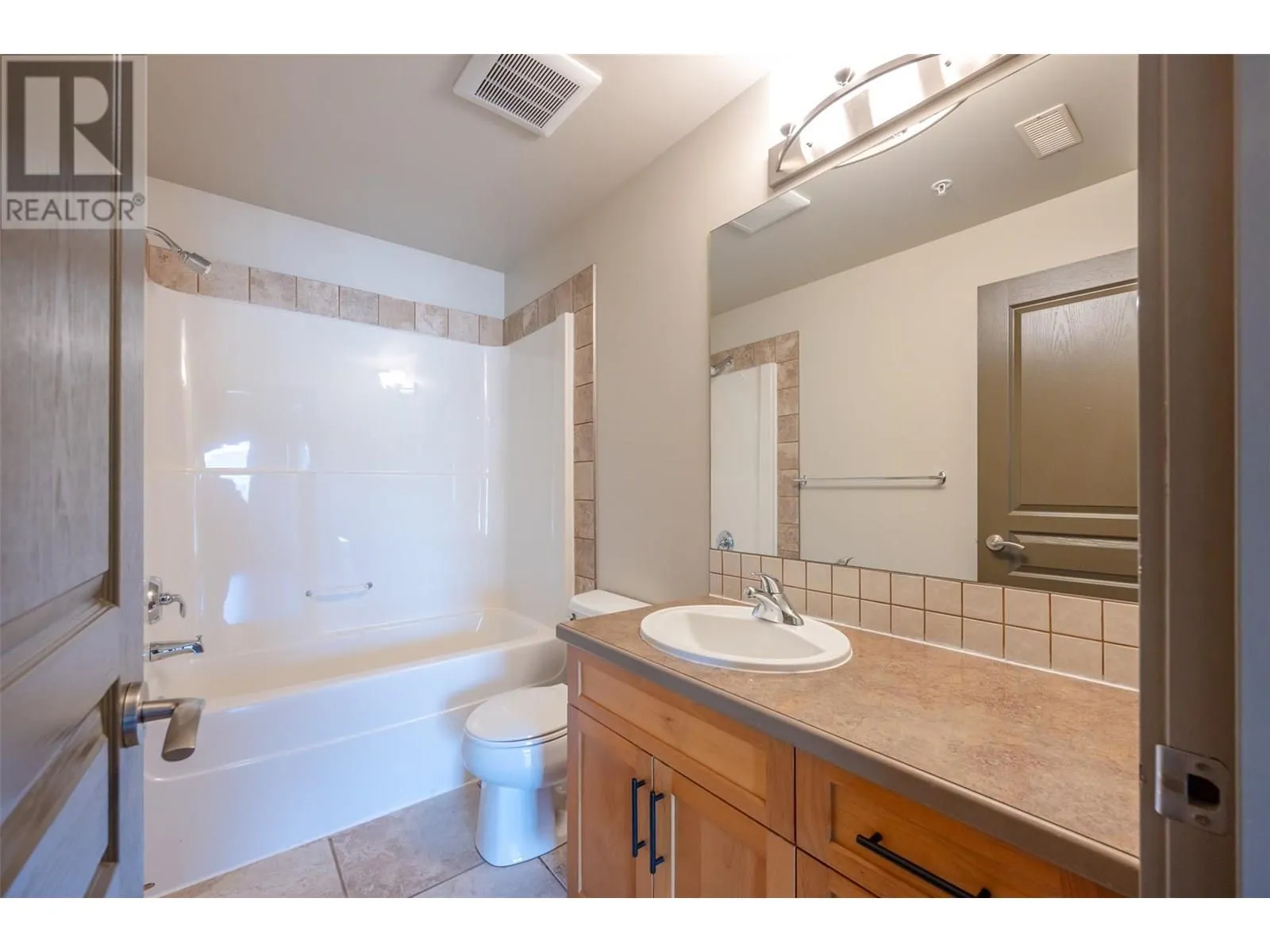 873 Forestbrook Drive Unit# 203