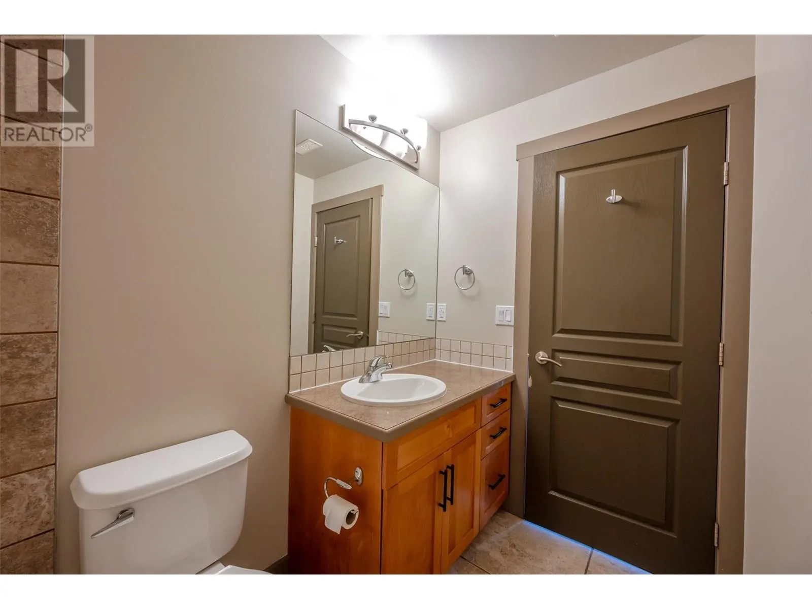 873 Forestbrook Drive Unit# 203