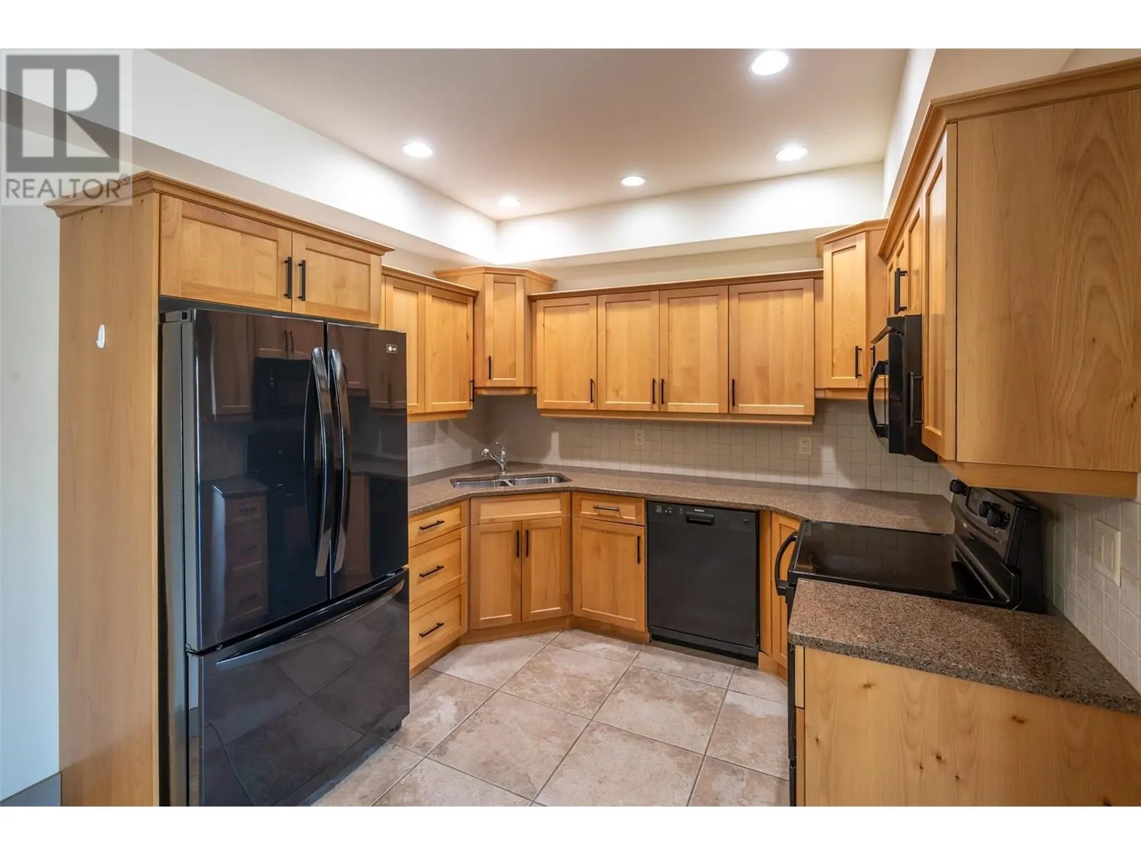 873 Forestbrook Drive Unit# 203