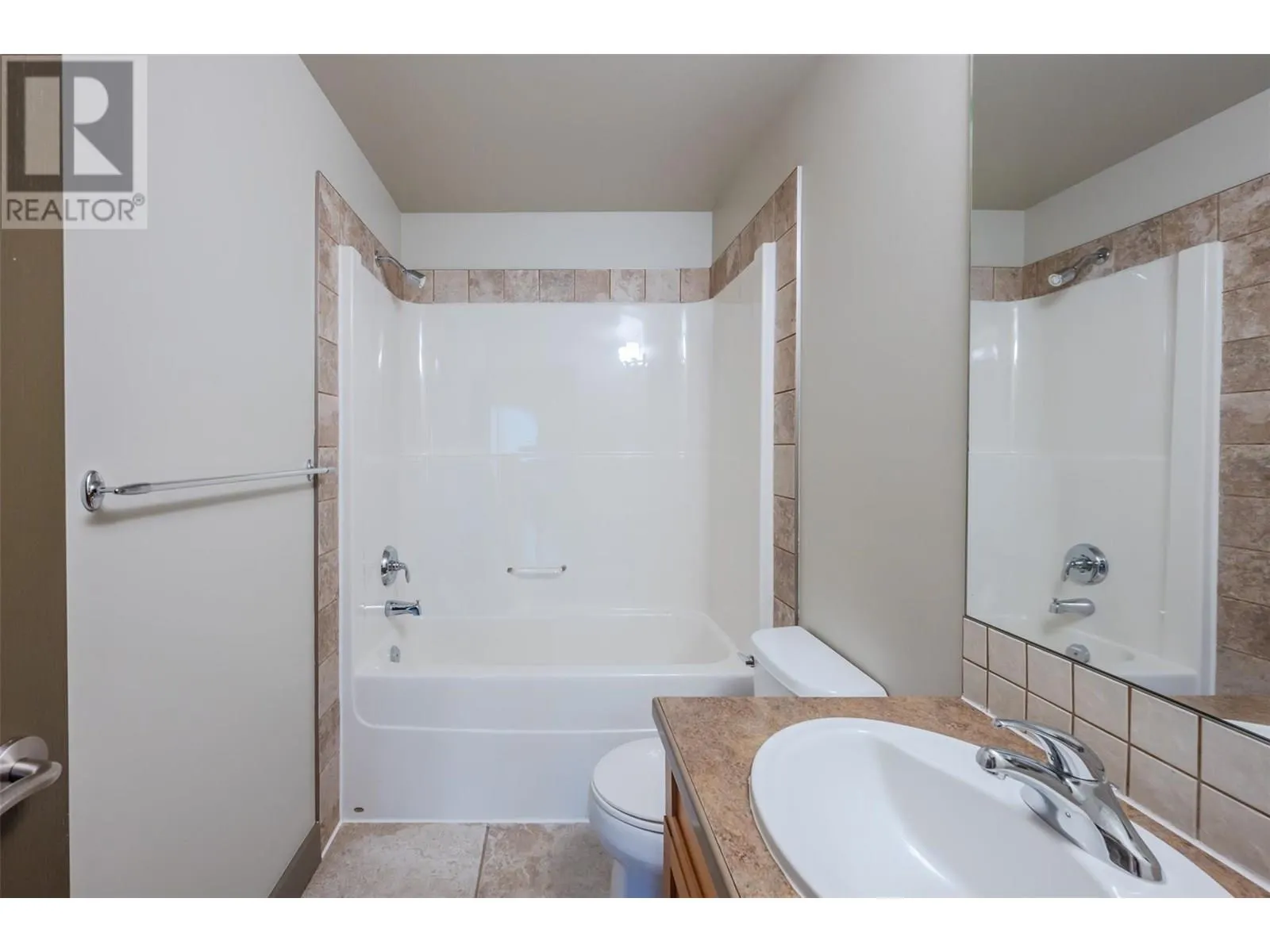 873 Forestbrook Drive Unit# 203