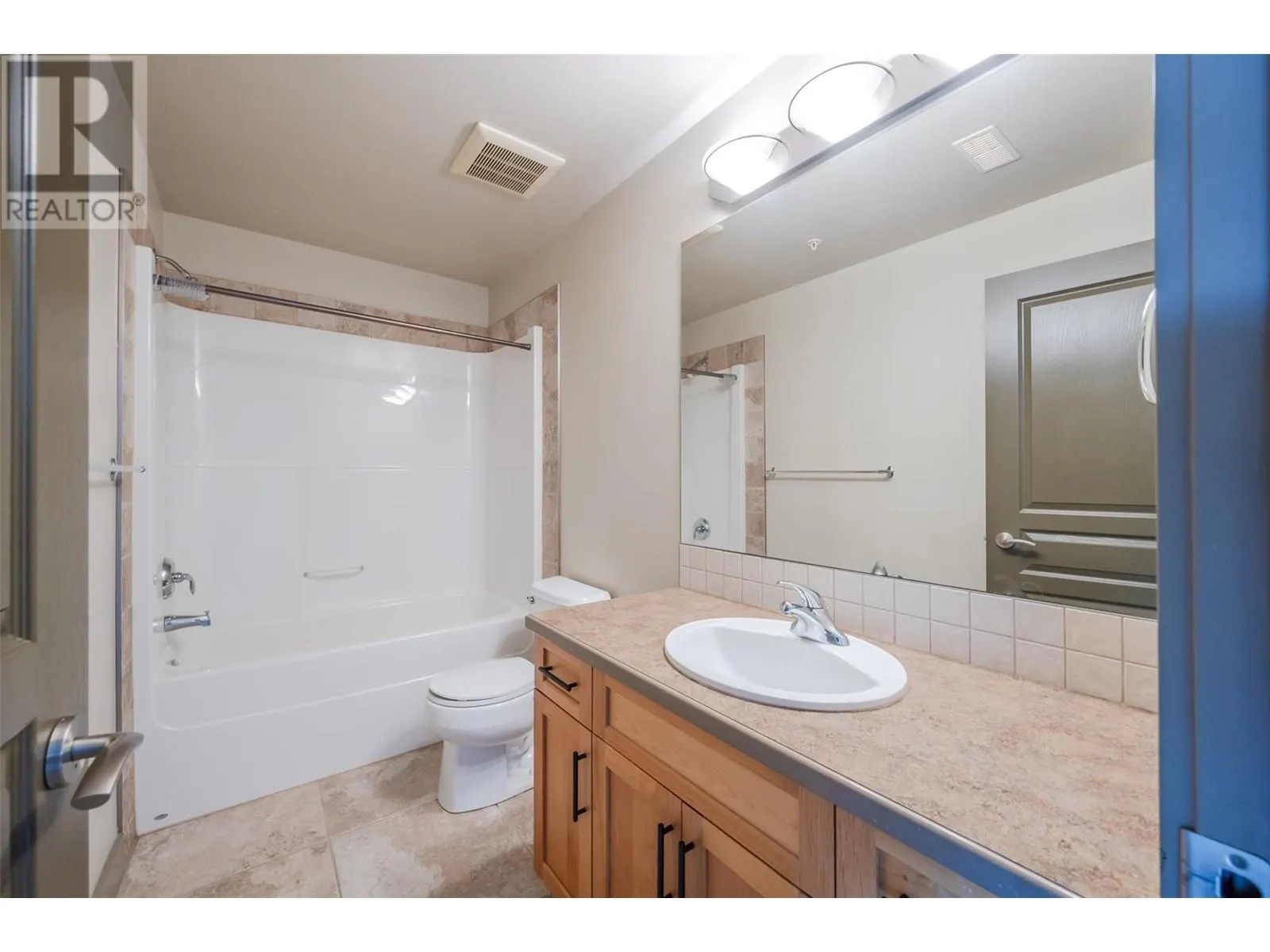 873 Forestbrook Drive Unit# 203