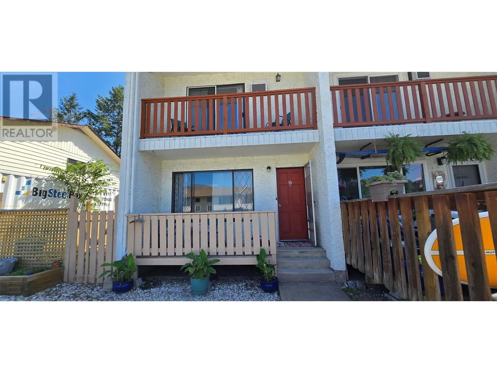 10 Cactus Crescent