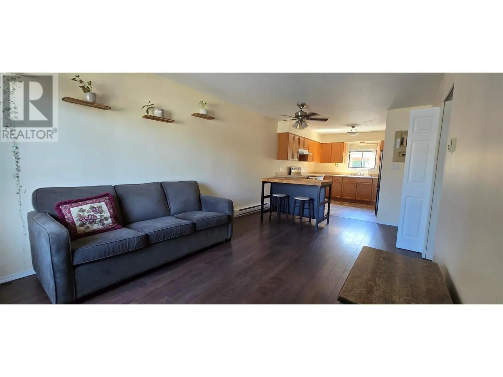 10 Cactus Crescent