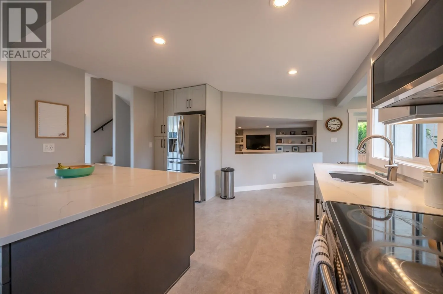 12816 SCHAEFFER Crescent