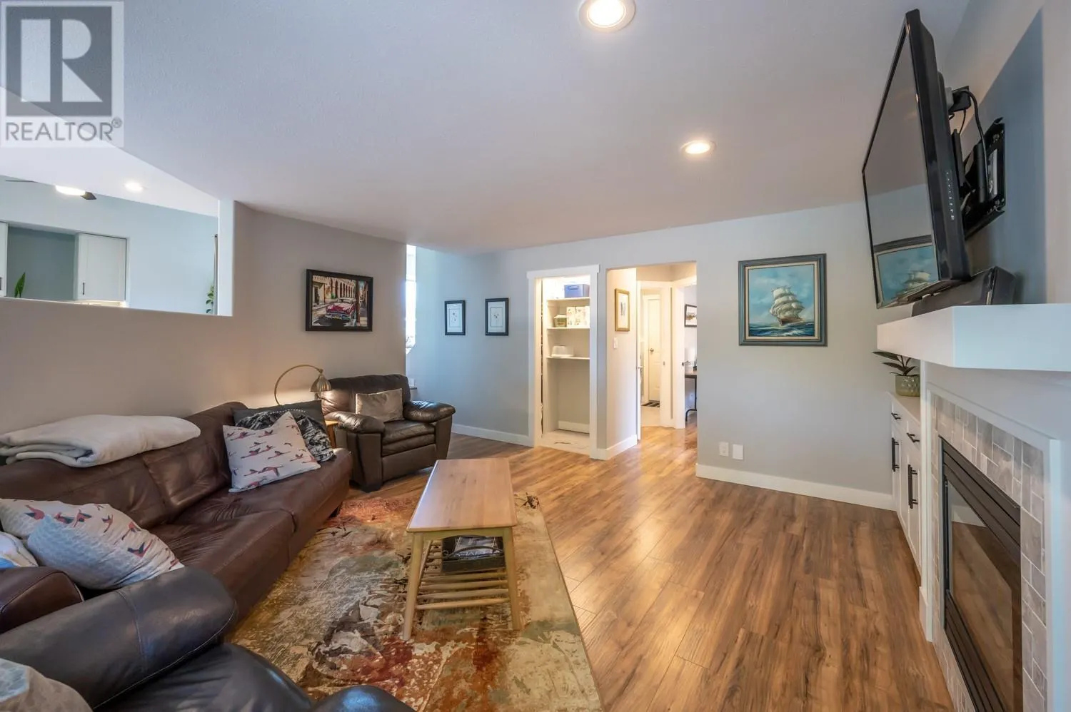 12816 SCHAEFFER Crescent