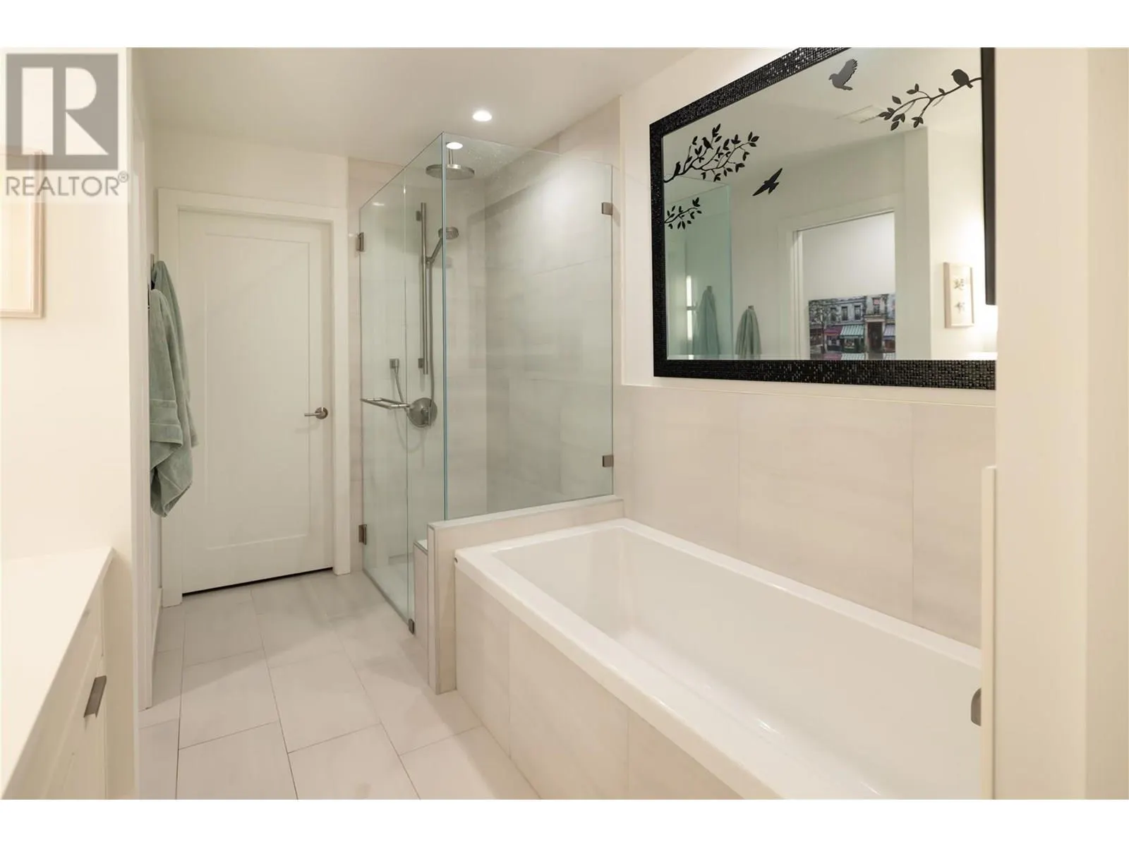 3000 Ariva Drive Unit# 3307