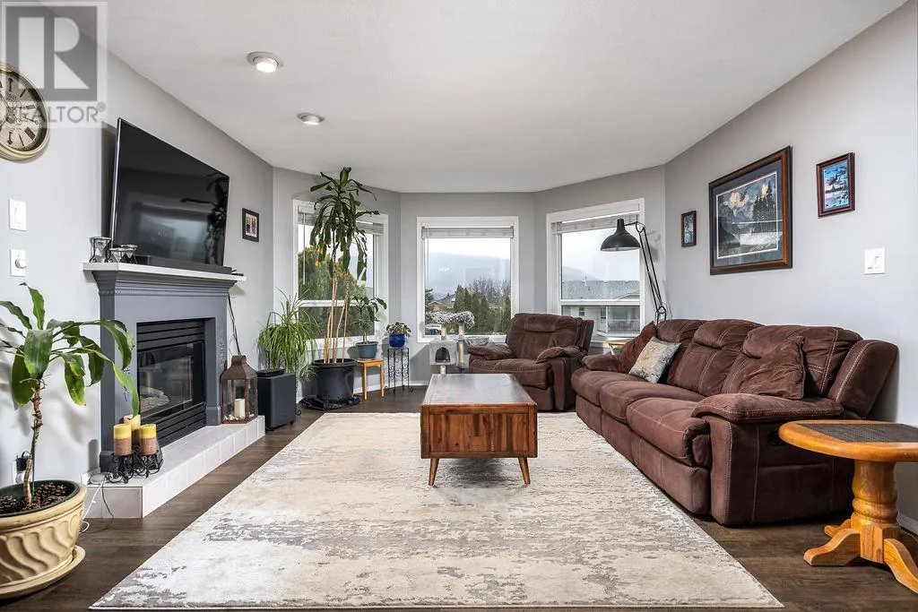 5204 Sandon Place