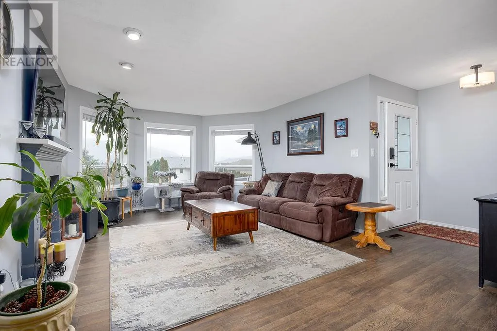 5204 Sandon Place