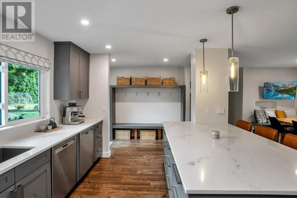 4430 Lakeshore Road