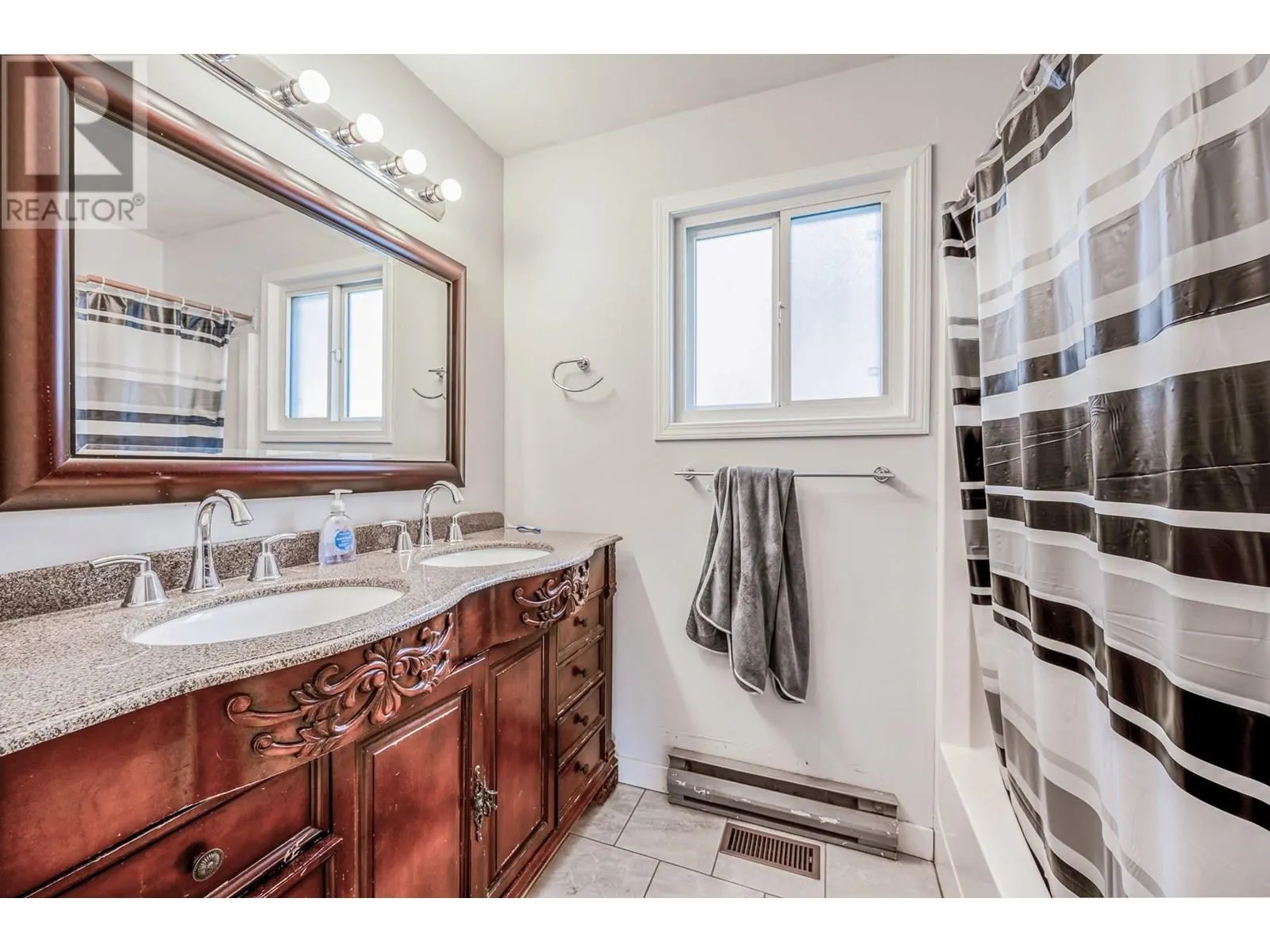 494 Killarney Way