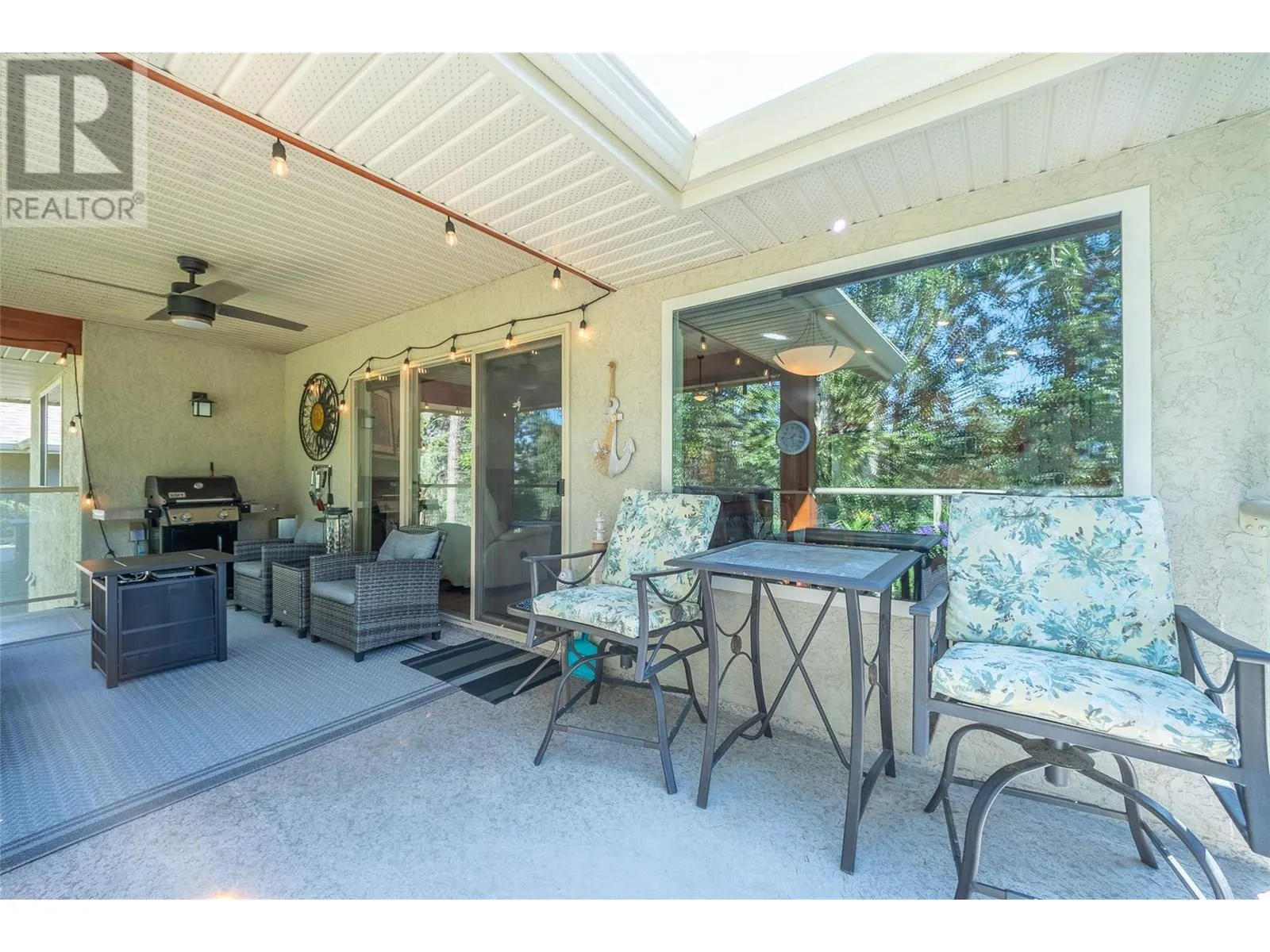 3452 Camelback Drive