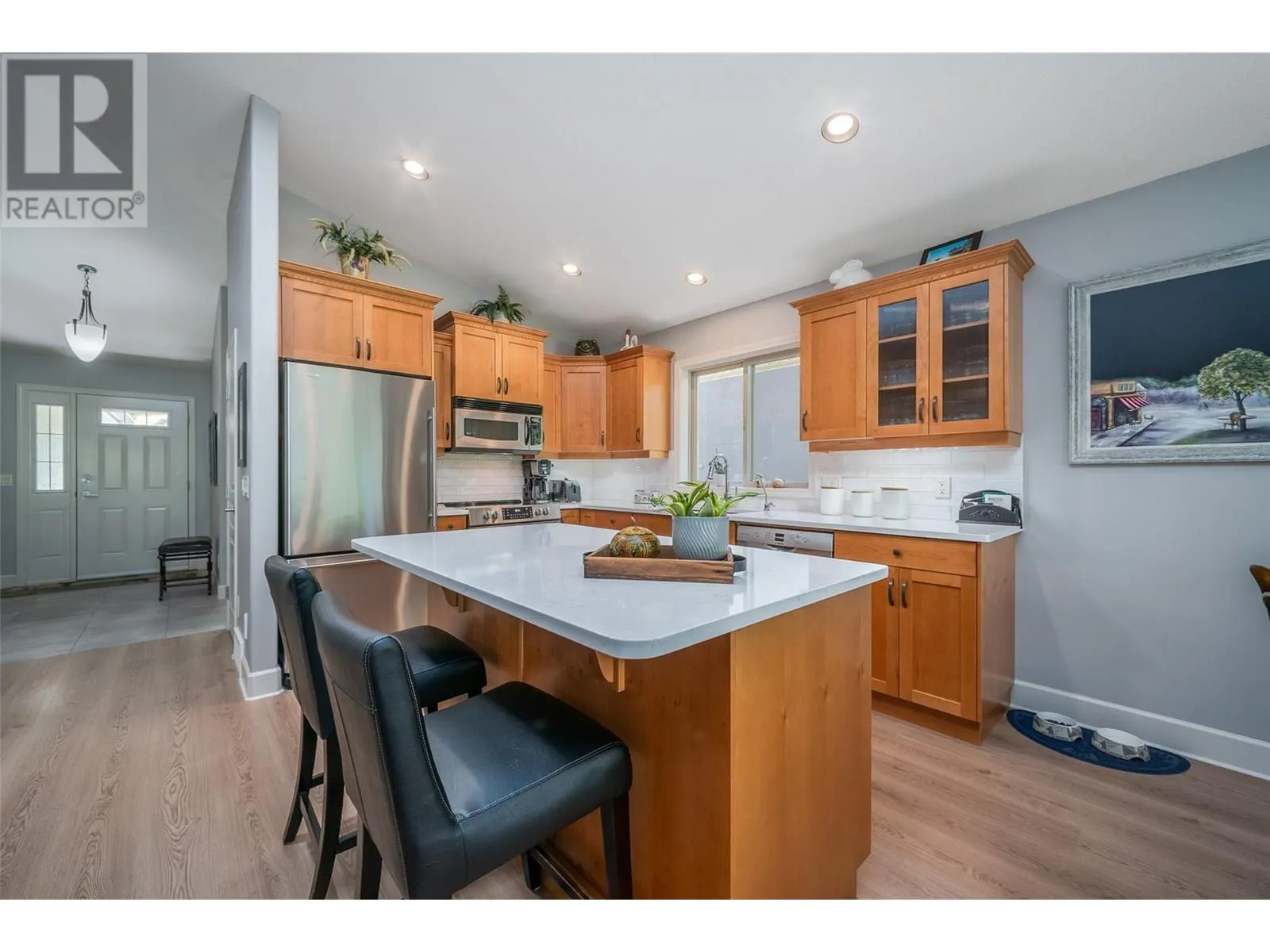 3452 Camelback Drive