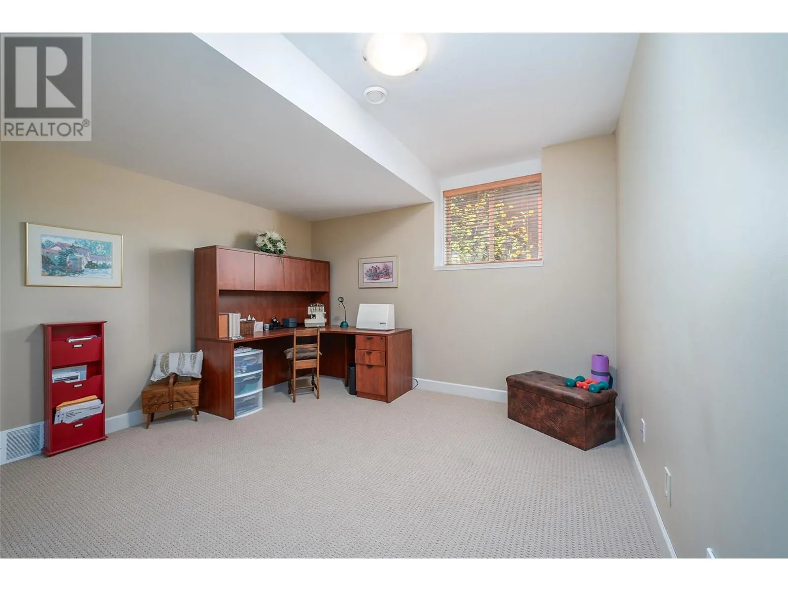 3452 Camelback Drive