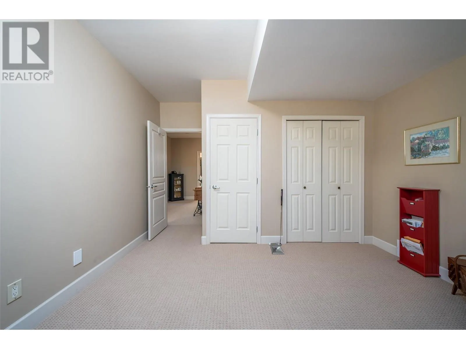 3452 Camelback Drive