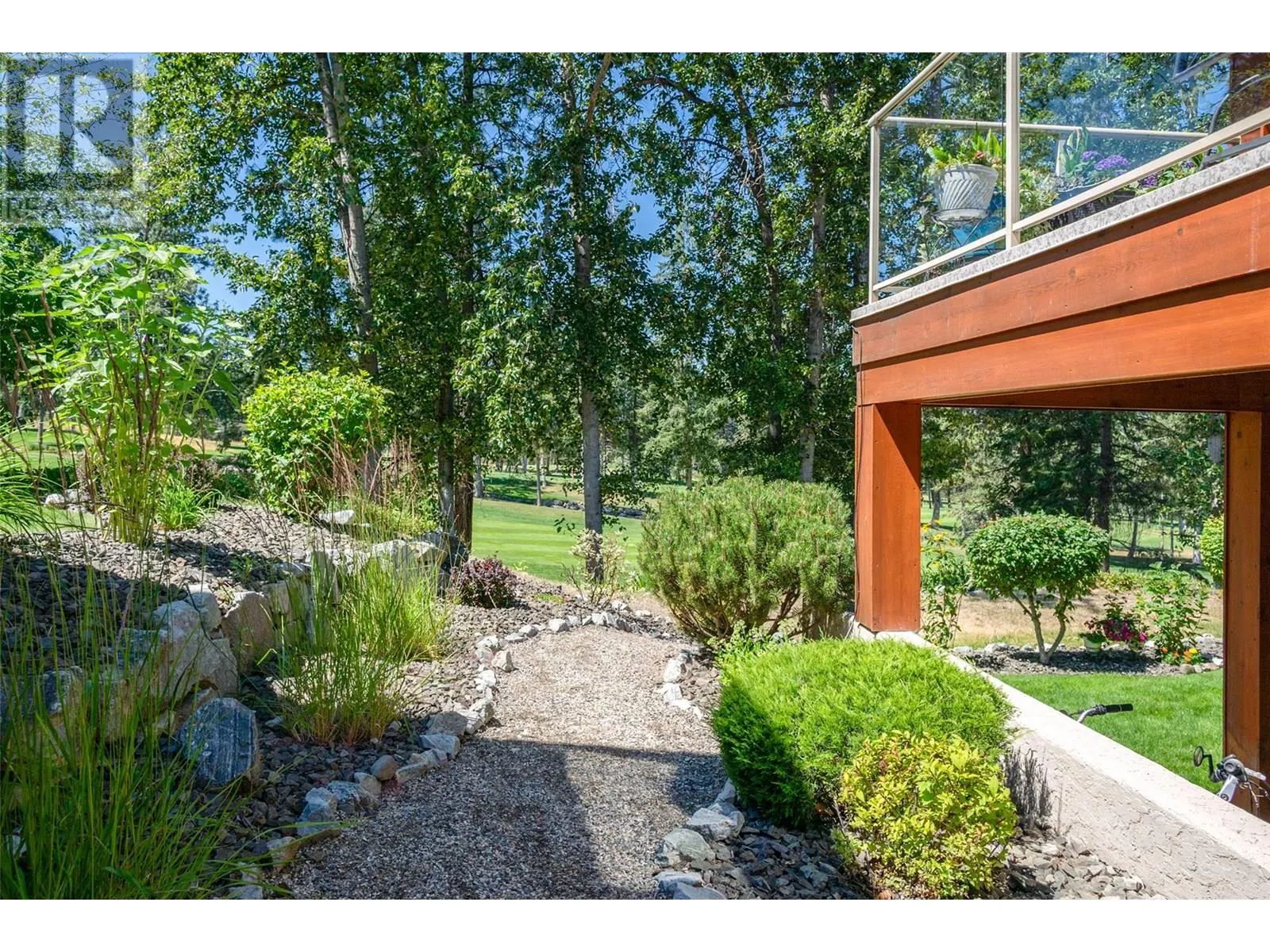 3452 Camelback Drive