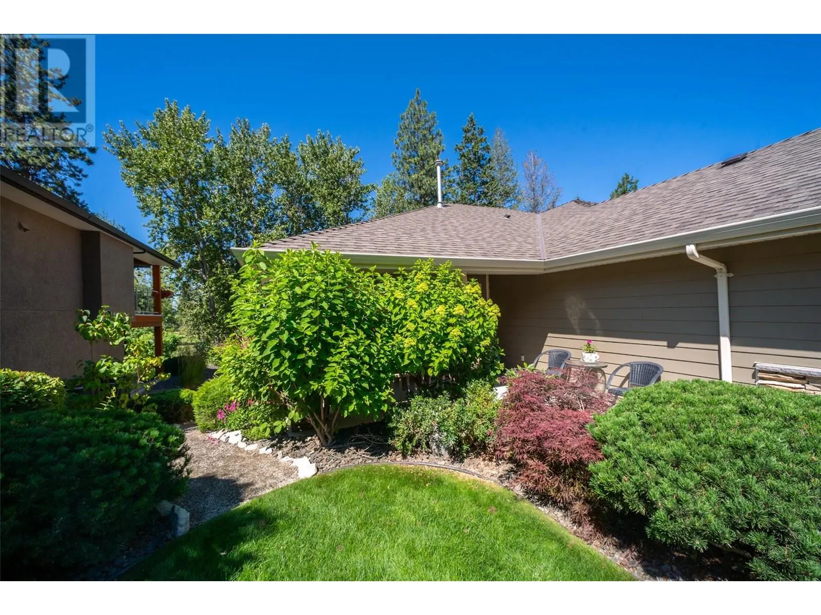 3452 Camelback Drive