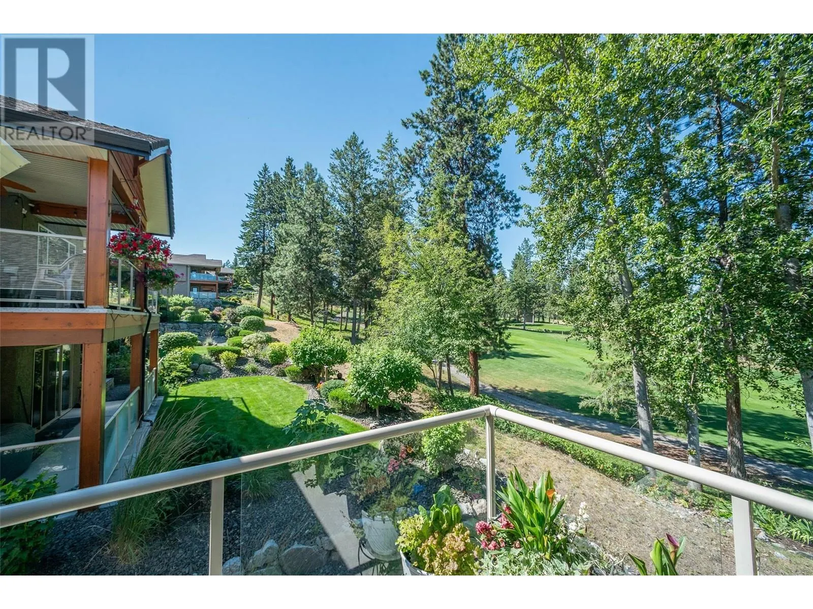 3452 Camelback Drive