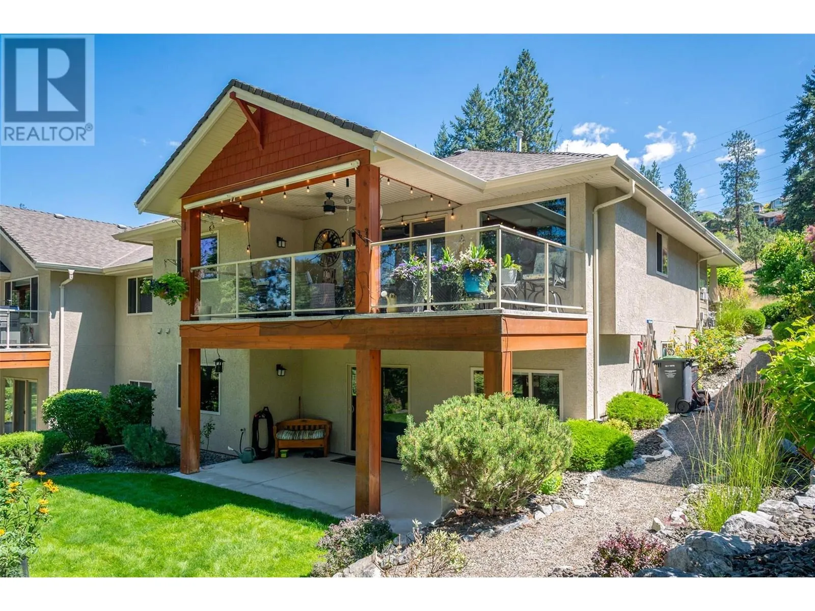 3452 Camelback Drive