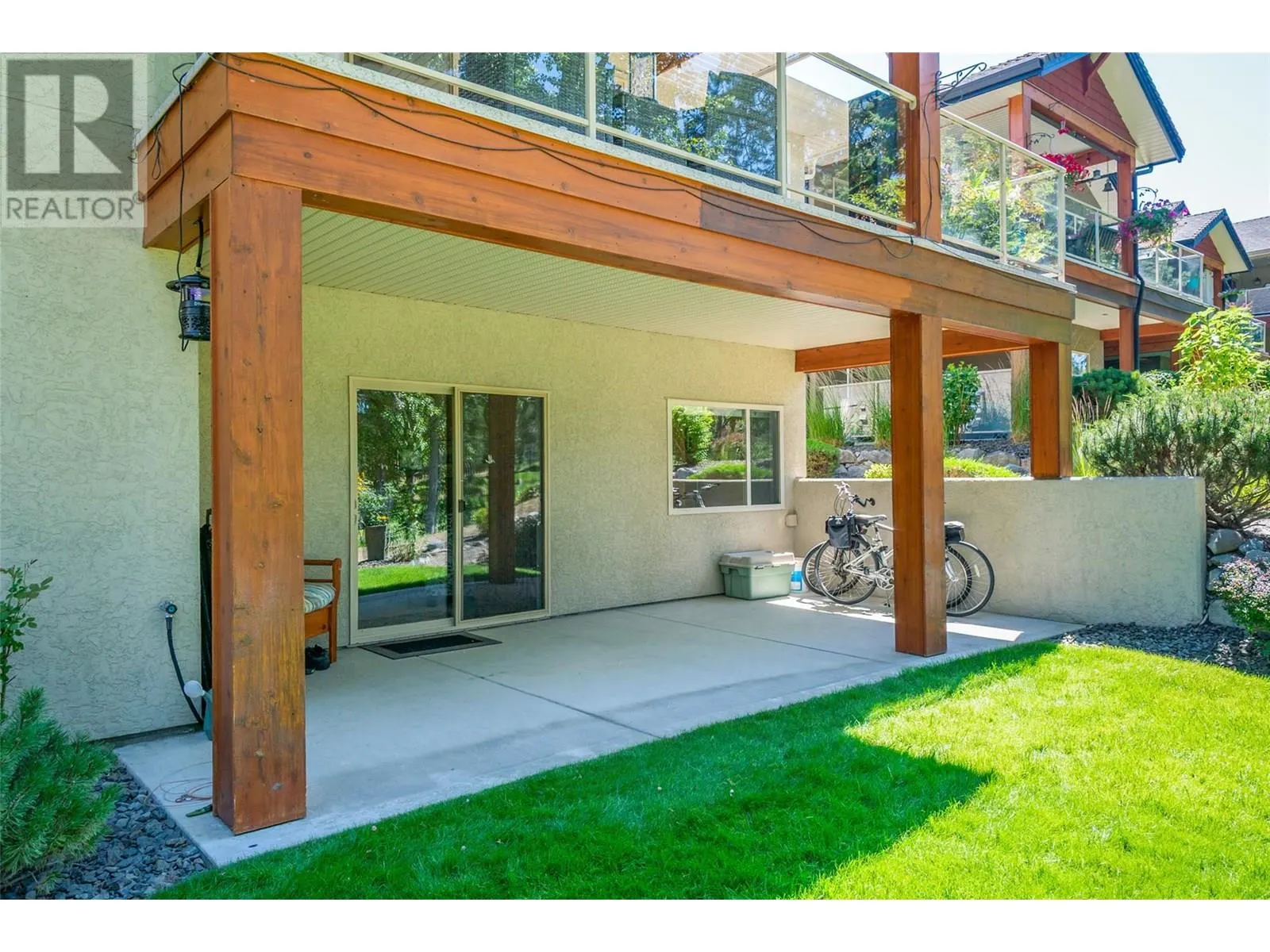 3452 Camelback Drive