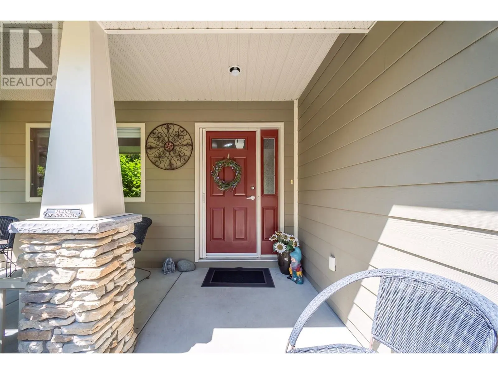 3452 Camelback Drive